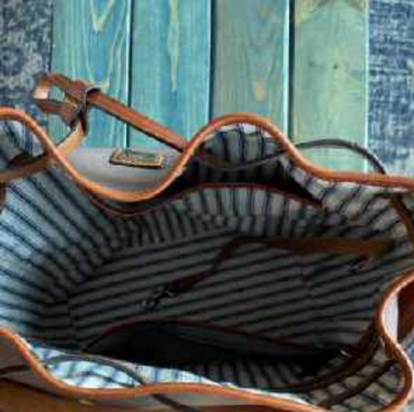 Dooney Bourke Handbag & Wallet - Picture 4 of 6